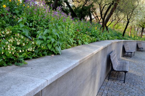 Concrete Retaining Wall Service in Des Moines